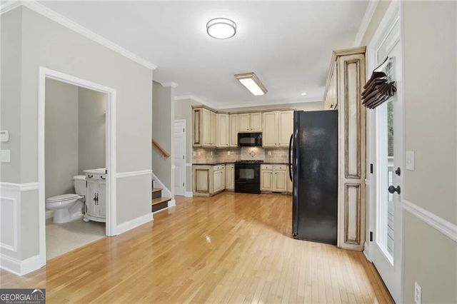 4343 Clairesbrook Lane, Acworth, GA 30101