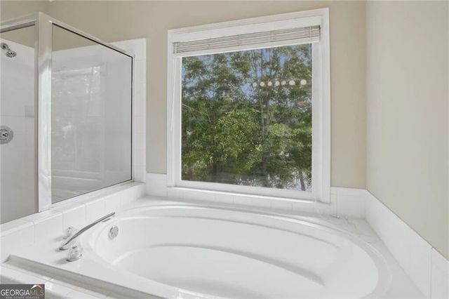 4343 Clairesbrook Lane, Acworth, GA 30101