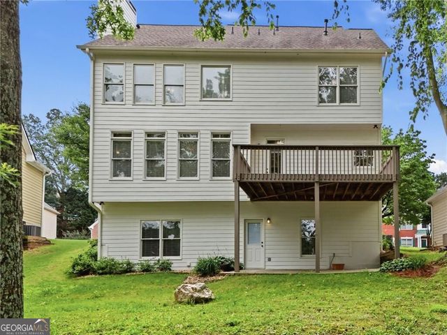 4343 Clairesbrook Lane, Acworth, GA 30101