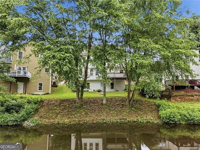 4343 Clairesbrook Lane, Acworth, GA 30101