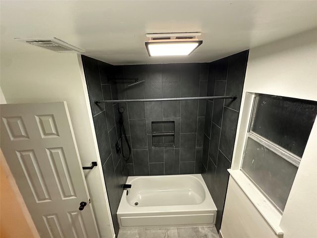 5910 Bent Tree Court, Humble, TX 77346