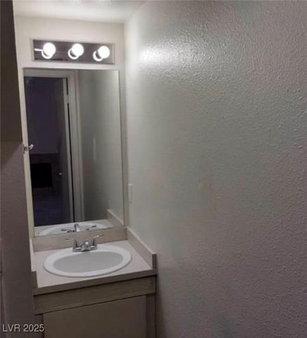 5049 Spencer Street D, Las Vegas, NV 89119