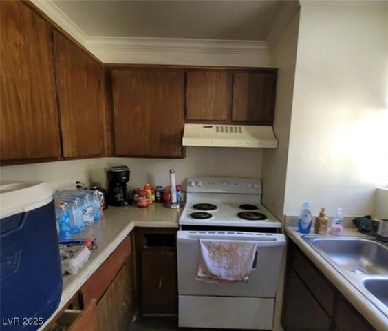 5049 Spencer Street D, Las Vegas, NV 89119