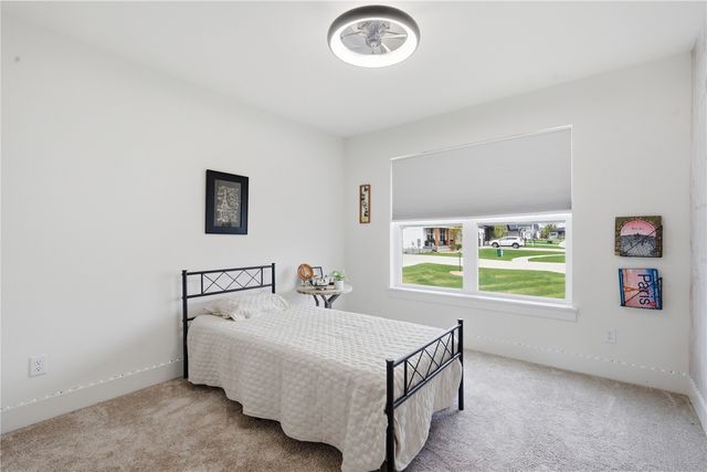 2642 Burr Oak Court, Marion, IA 52302