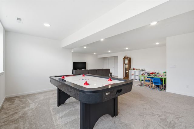 2642 Burr Oak Court, Marion, IA 52302