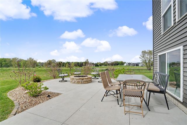 2642 Burr Oak Court, Marion, IA 52302