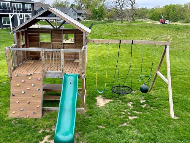 2642 Burr Oak Court, Marion, IA 52302