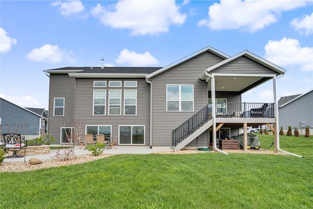2642 Burr Oak Court, Marion, IA 52302