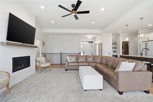 2642 Burr Oak Court, Marion, IA 52302
