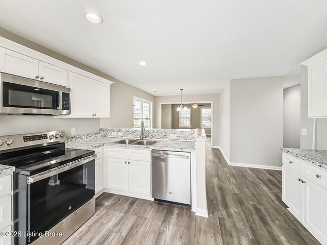 207 Charles Carr Dr, Harrodsburg, KY 40330