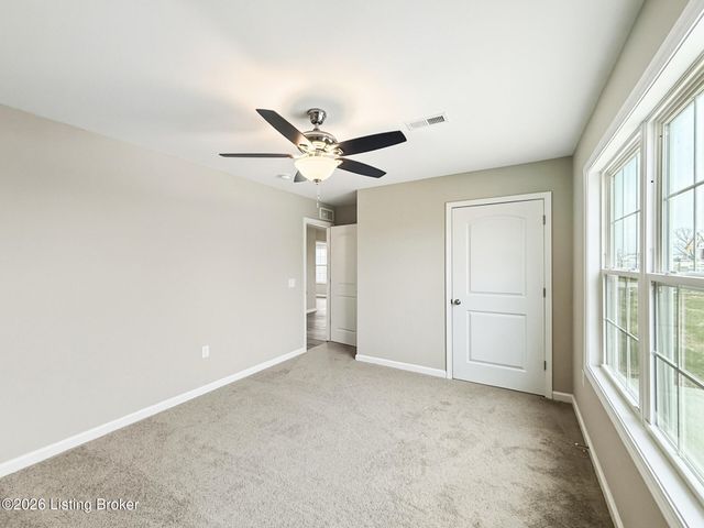 207 Charles Carr Dr, Harrodsburg, KY 40330