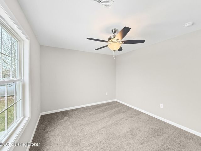 207 Charles Carr Dr, Harrodsburg, KY 40330