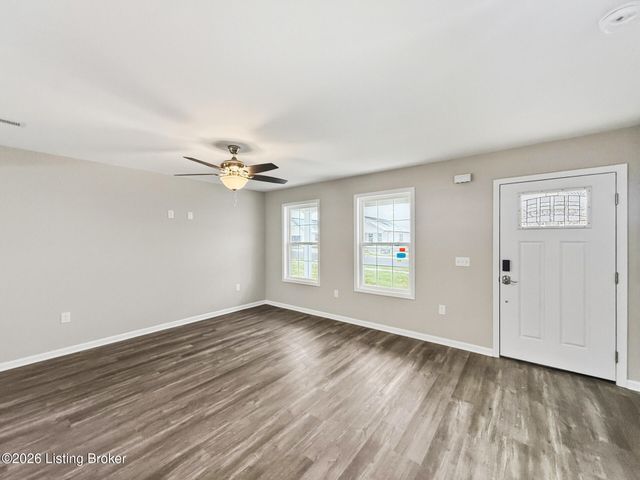 207 Charles Carr Dr, Harrodsburg, KY 40330