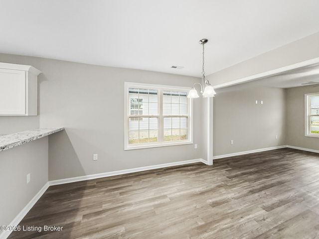 207 Charles Carr Dr, Harrodsburg, KY 40330