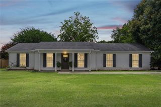 6711 Highmont Drive, Theodore, AL 36582
