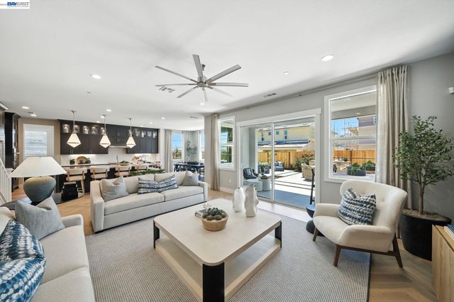 1799 Sill Ave, Dublin, CA 94568