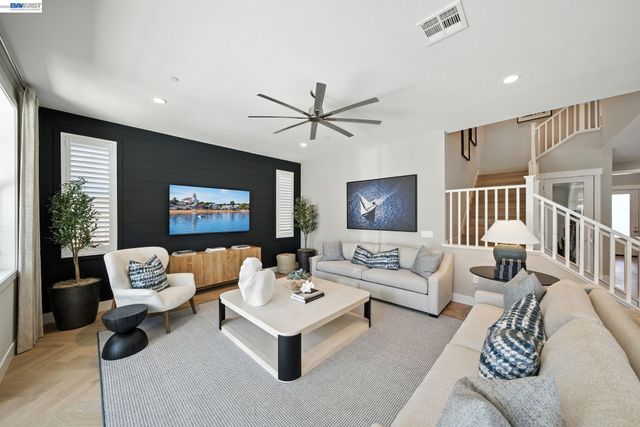 1799 Sill Ave, Dublin, CA 94568