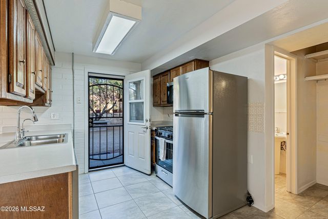 905 W Discover Street, Oracle, AZ 85623