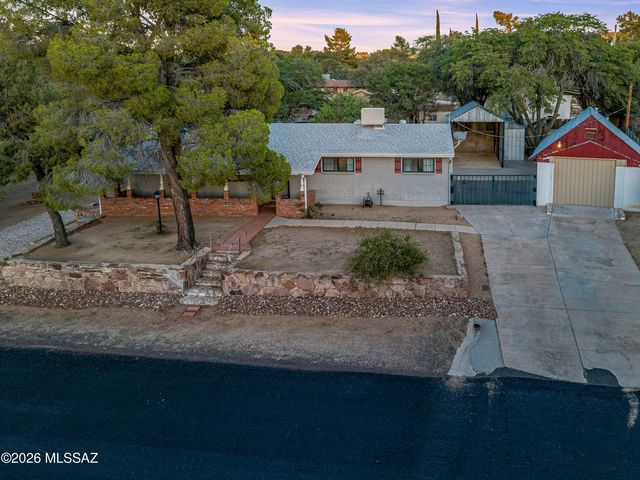 905 W Discover Street, Oracle, AZ 85623