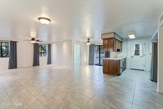 905 W Discover Street, Oracle, AZ 85623