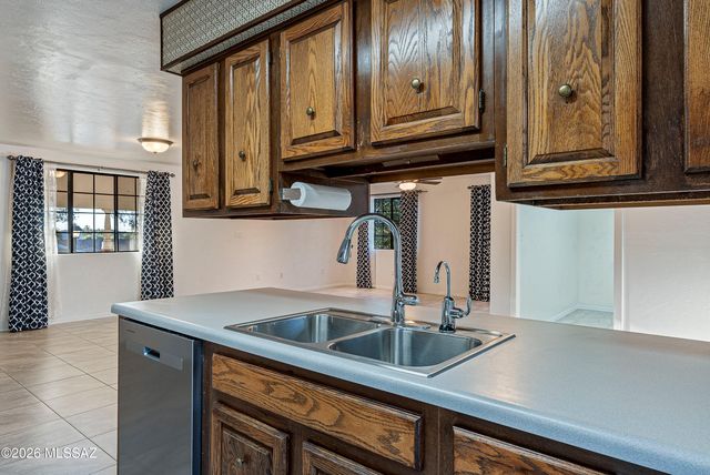 905 W Discover Street, Oracle, AZ 85623