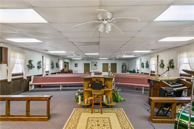 10323 Maryus RD, Hayes, VA 23072