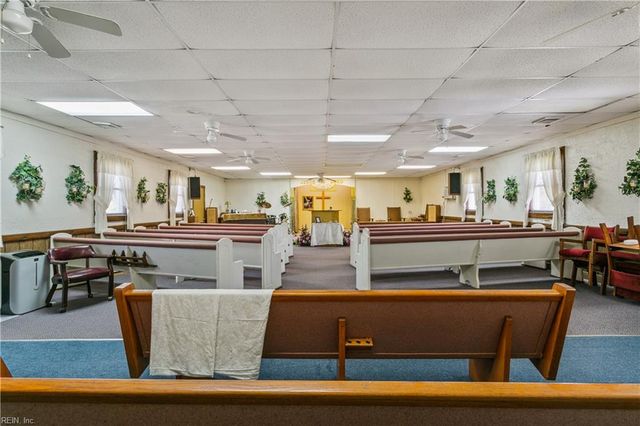 10323 Maryus RD, Hayes, VA 23072