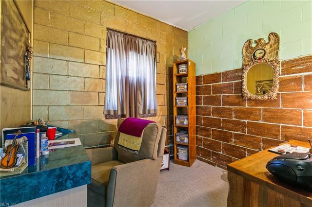 10323 Maryus RD, Hayes, VA 23072