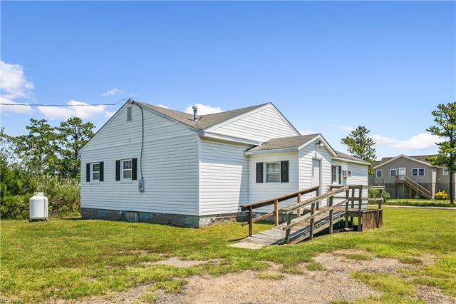 10323 Maryus RD, Hayes, VA 23072