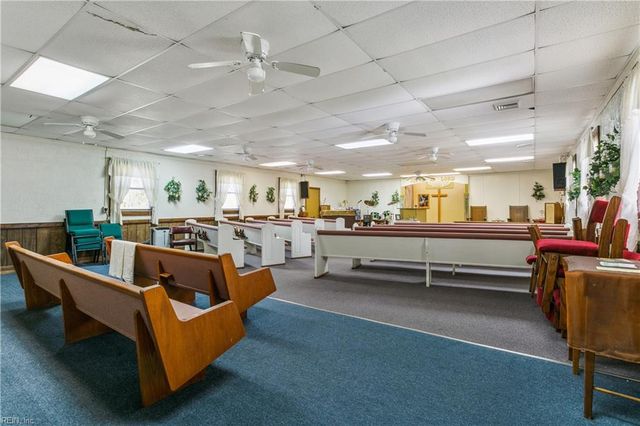 10323 Maryus RD, Hayes, VA 23072