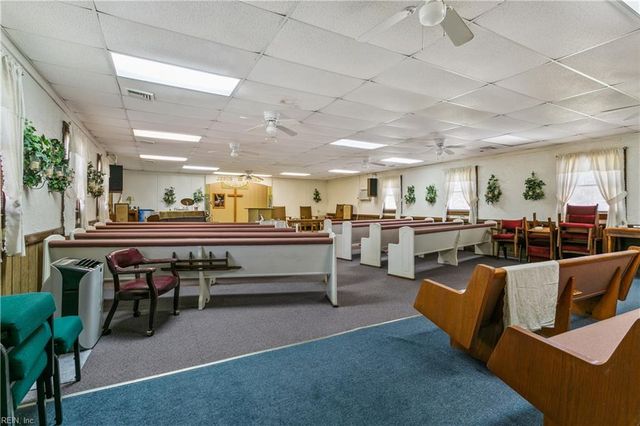 10323 Maryus RD, Hayes, VA 23072