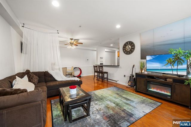 9252 Kennedy Boulevard 204, North Bergen, NJ 07047