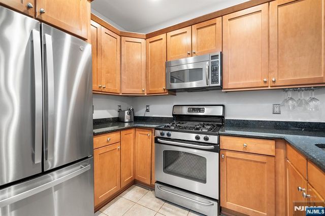 9252 Kennedy Boulevard 204, North Bergen, NJ 07047