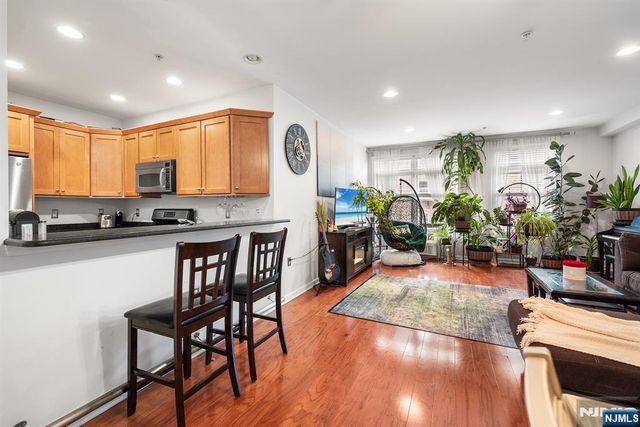 9252 Kennedy Boulevard 204, North Bergen, NJ 07047