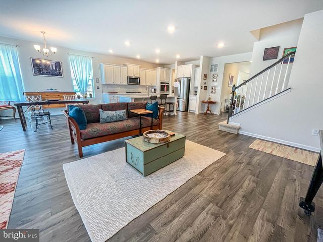 200 DORAL CT, Egg Harbor Township, NJ 08234