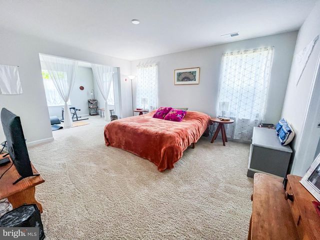 200 DORAL CT, Egg Harbor Township, NJ 08234