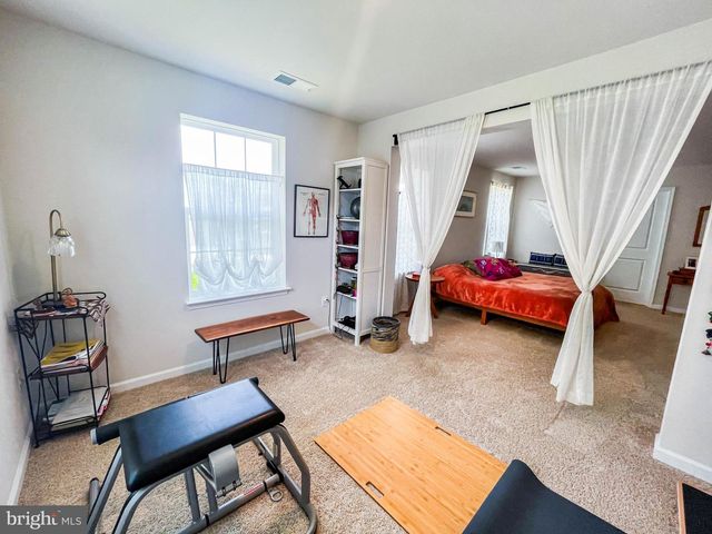 200 DORAL CT, Egg Harbor Township, NJ 08234