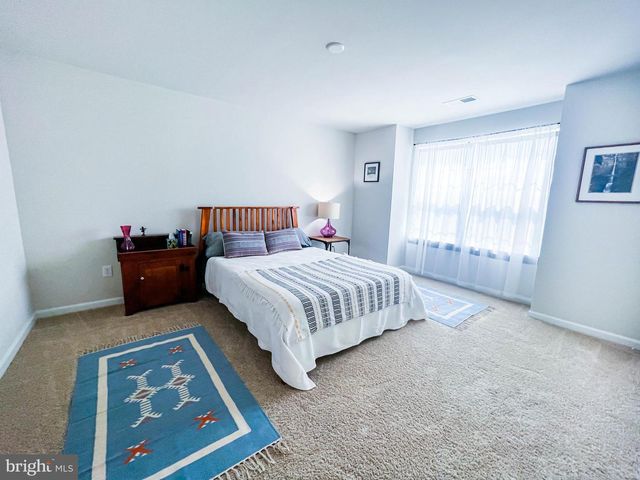 200 DORAL CT, Egg Harbor Township, NJ 08234