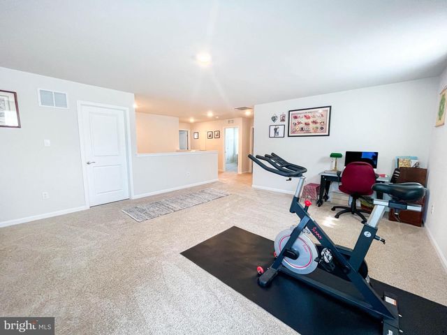 200 DORAL CT, Egg Harbor Township, NJ 08234