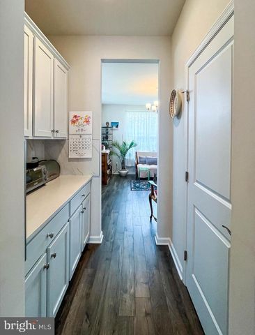 200 DORAL CT, Egg Harbor Township, NJ 08234