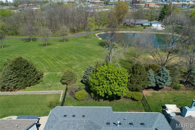 193 Berry Manor Circle, St Peters, MO 63376