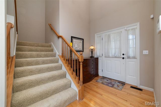 193 Berry Manor Circle, St Peters, MO 63376