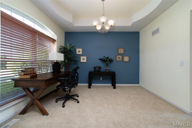 193 Berry Manor Circle, St Peters, MO 63376