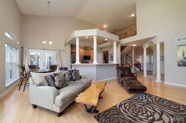193 Berry Manor Circle, St Peters, MO 63376