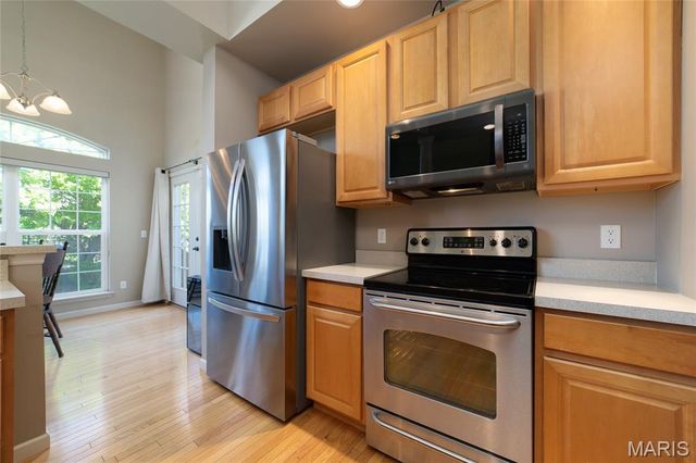 193 Berry Manor Circle, St Peters, MO 63376