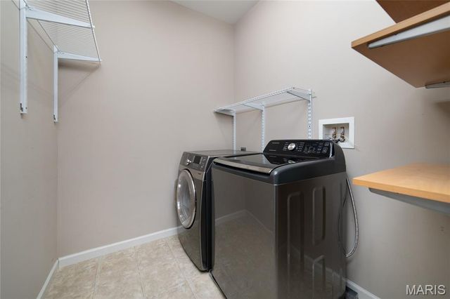 193 Berry Manor Circle, St Peters, MO 63376