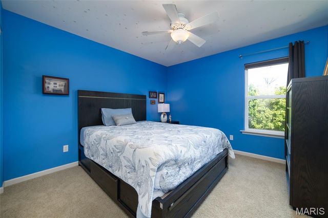 193 Berry Manor Circle, St Peters, MO 63376