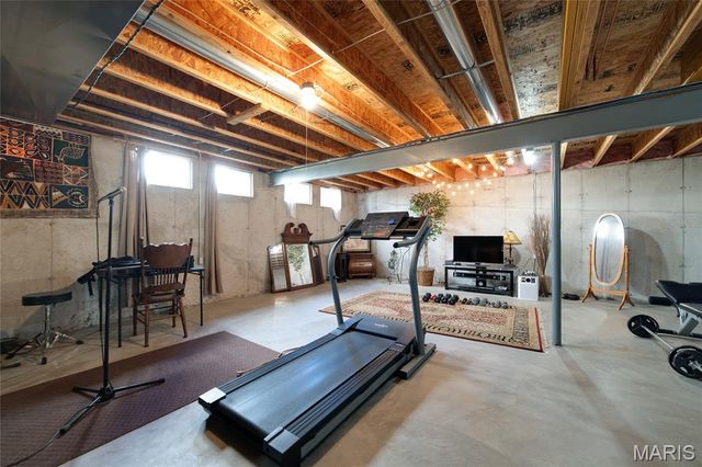 193 Berry Manor Circle, St Peters, MO 63376