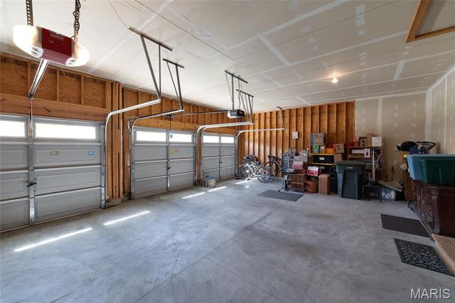 193 Berry Manor Circle, St Peters, MO 63376