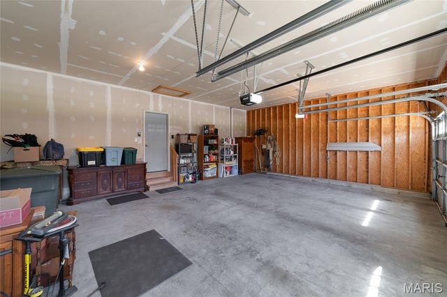 193 Berry Manor Circle, St Peters, MO 63376